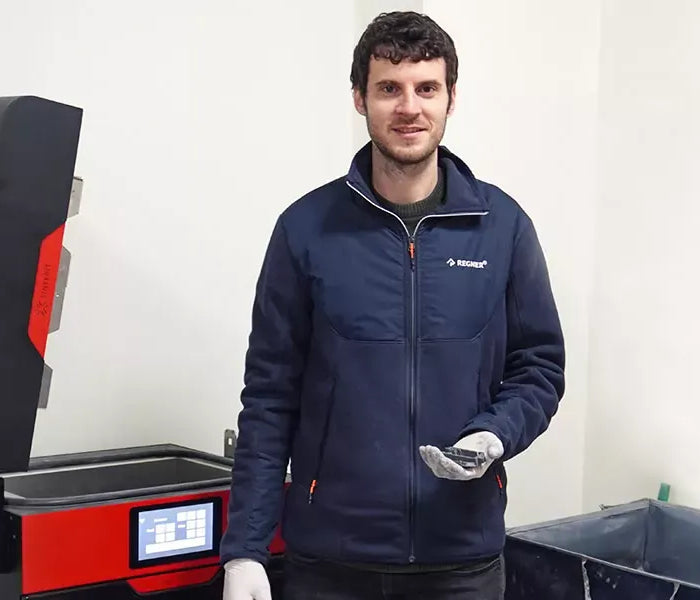 Regner custom linear actuator motion control components produced in-house on a Sinterit SLS 3D printer for healthcare and industrial markets